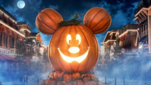 DISNEYLAND RESORT EN CALIFORNIA DA LA BIENVENIDA A LA TEMPORADA DE OTOÑO CON EL REGRESO DE HALLOWEEN TIME Y PLAZA DE LA FAMILIA 