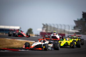 MÉXICO SUMA OTRO PODIO EN EUROPA CON RODRIGO GONZÁLEZ EN SILVERSTONE
